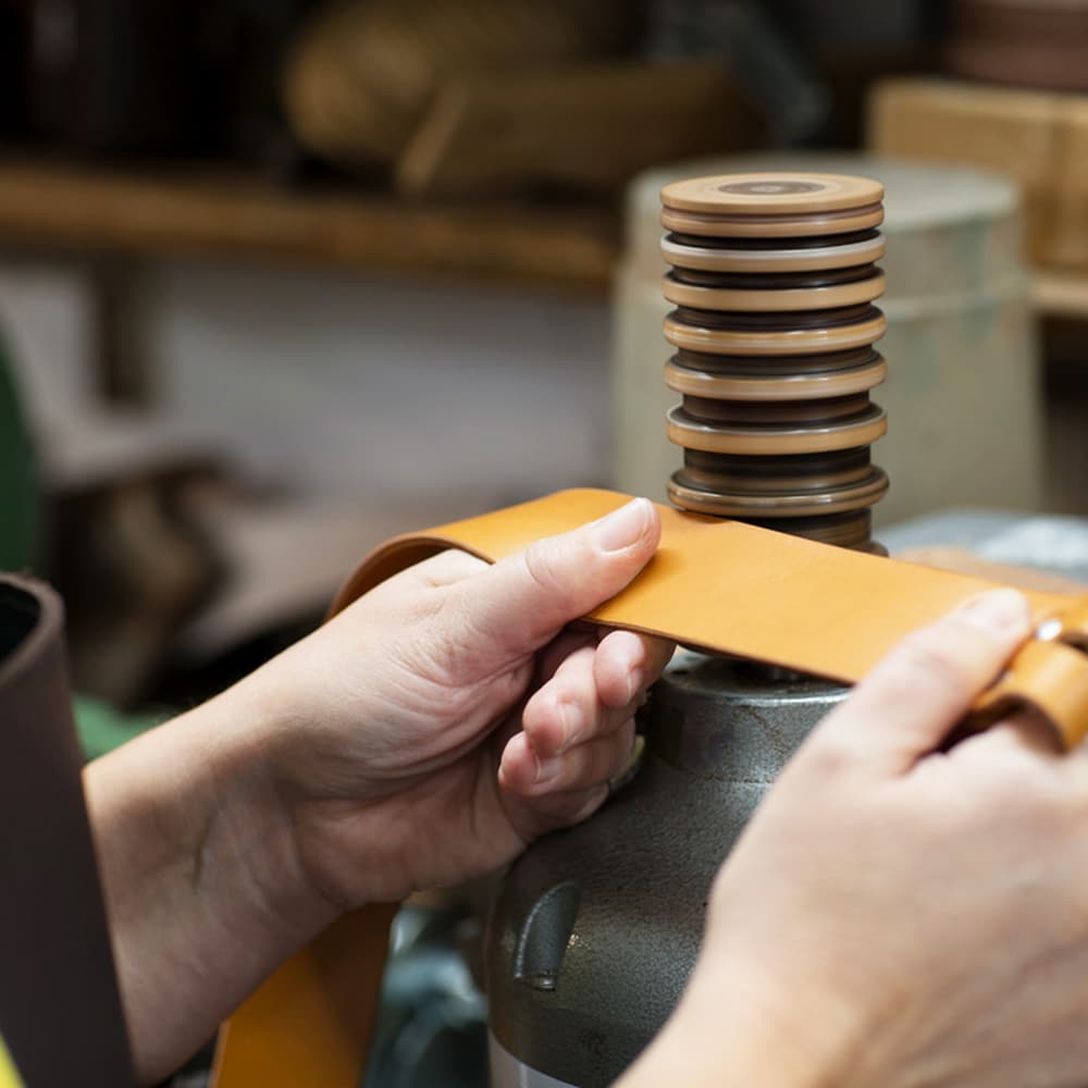Leather-belt-workshop