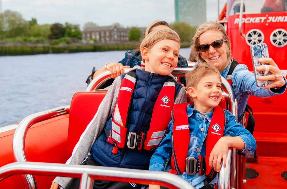 ultimate london adventure 50 minute thames rockets speedboat experience