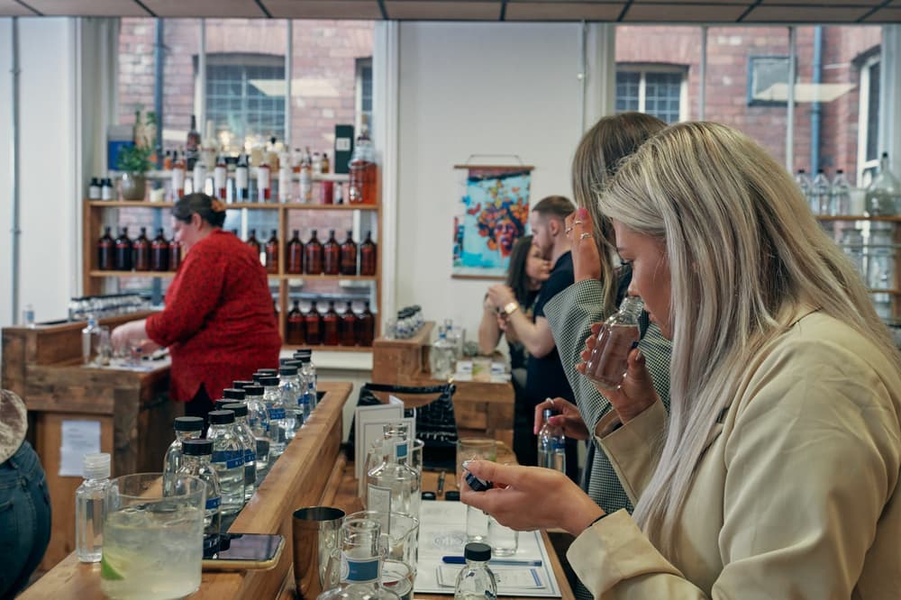 Gin experience tasting