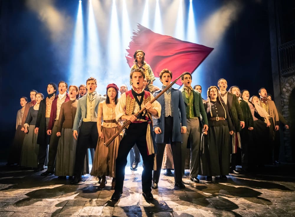 les miserables theatre production