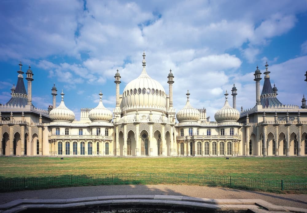 exterior shot of the royal pavilion in brighton