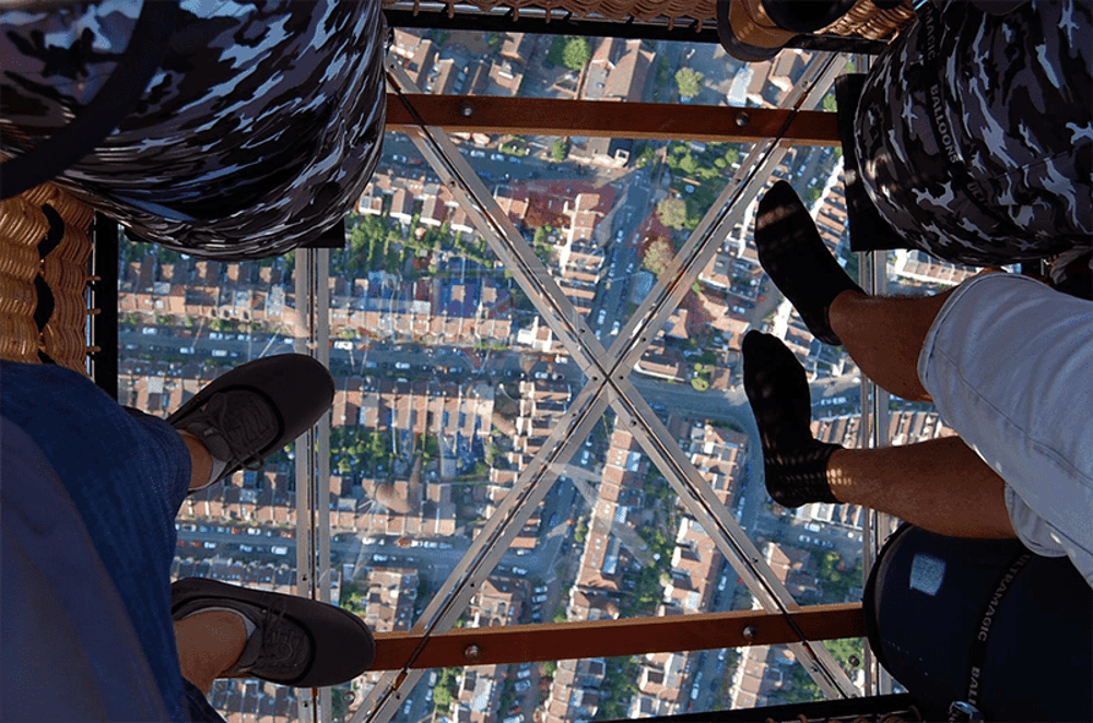 exclusive glass bottom balloon ride in the south west