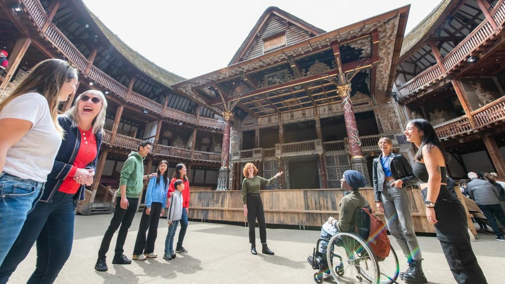 shakespeare’s globe theatre story and guided tour