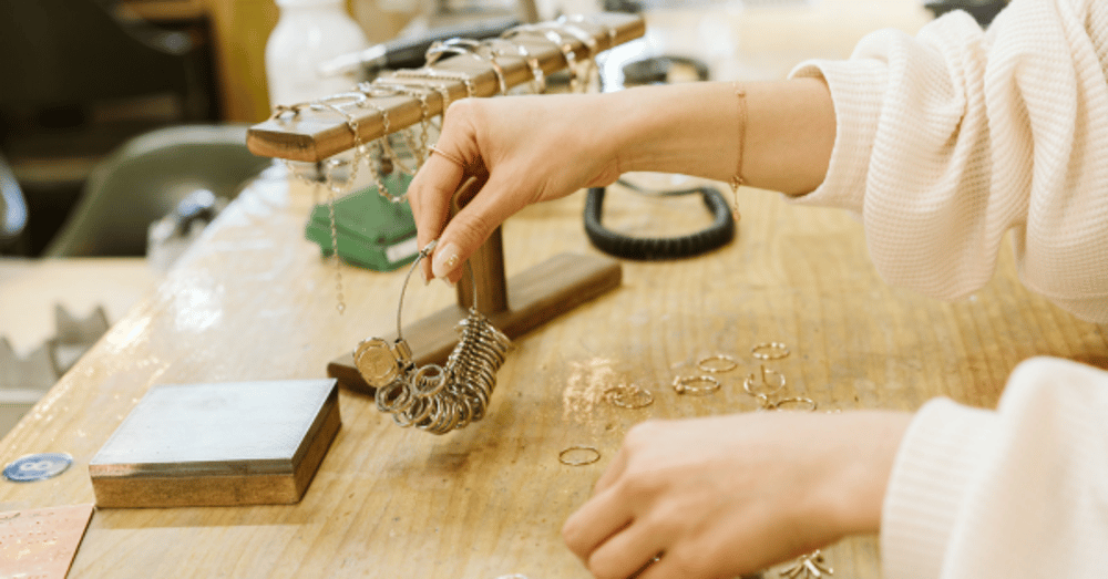 jewellery making experience day gift ideas