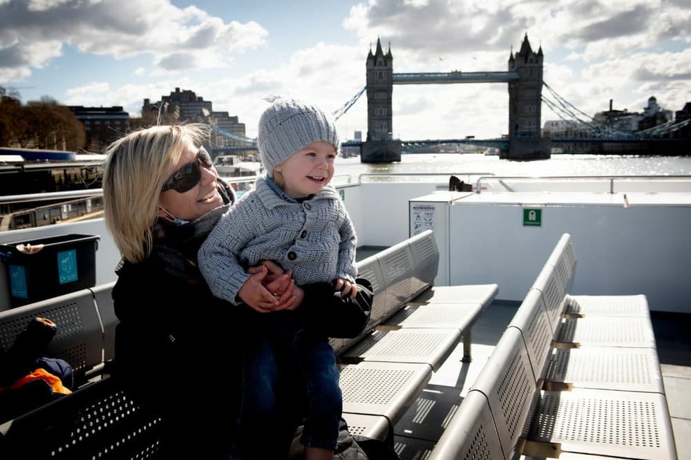 London sightseeing river cruise