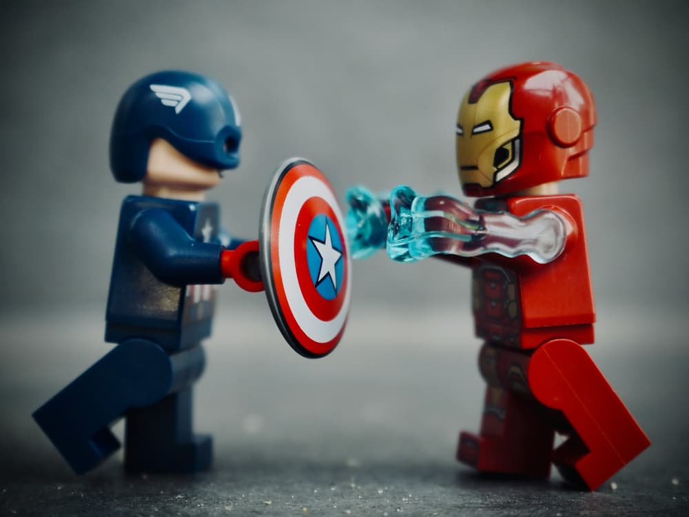 captain america and iron man lego figurines