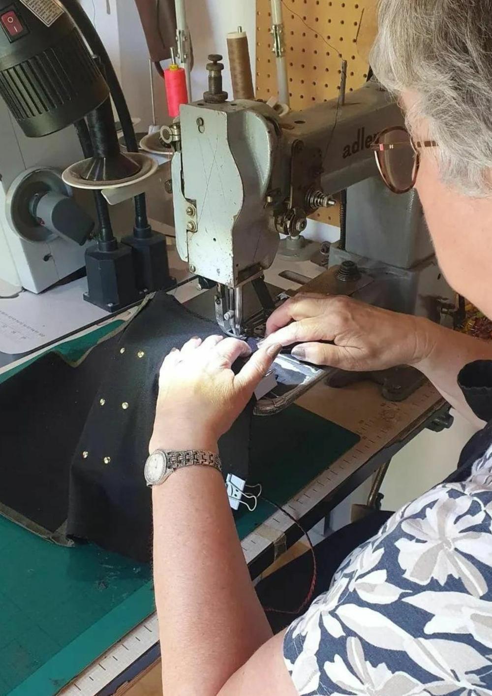 Stitching a leather bag