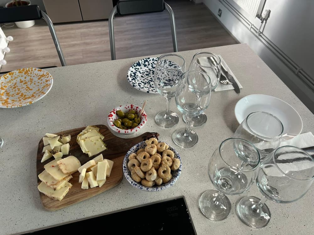 Wine tasting with nibbles