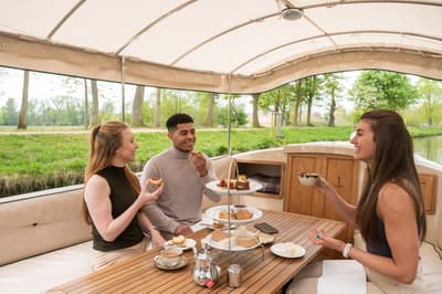 afternoon tea river cruise in oxford