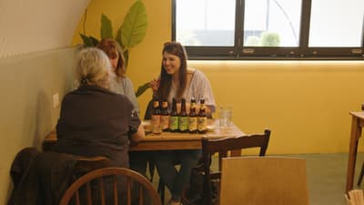 people enjoying a bermondsey beer mile tasting experience