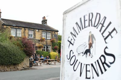 view of the woolpack pub you can visit on the guided emmerdale coach tour