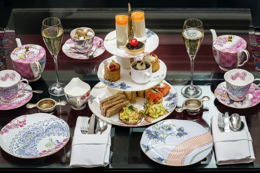 afternoon tea with prosseco