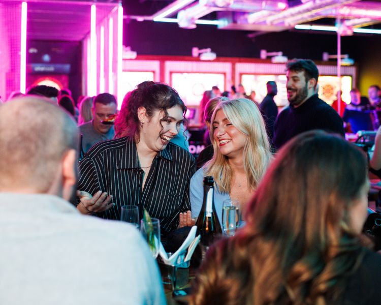 ladies talking at boom battle bar brunch