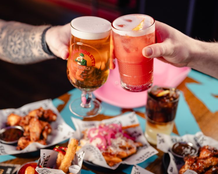 food and drinks at a bottomless brunch at a boom battle bar