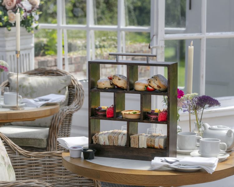 afternoon tea at q hotels norton park in winchester