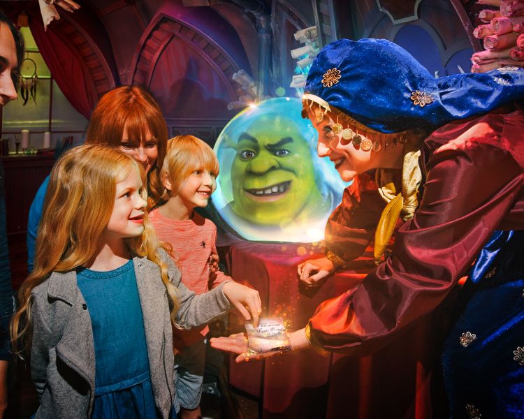 Shrek esmerelda at Shrek's adventure