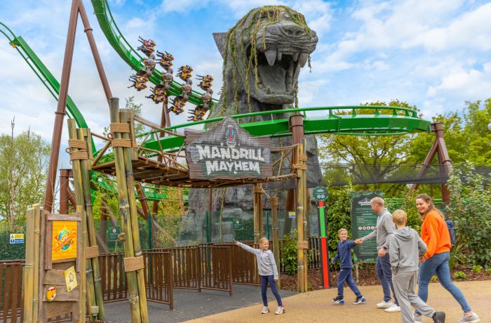 family at Chessington world of adventures