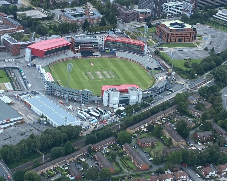 30 minute manchester helicopter sightseeing tour