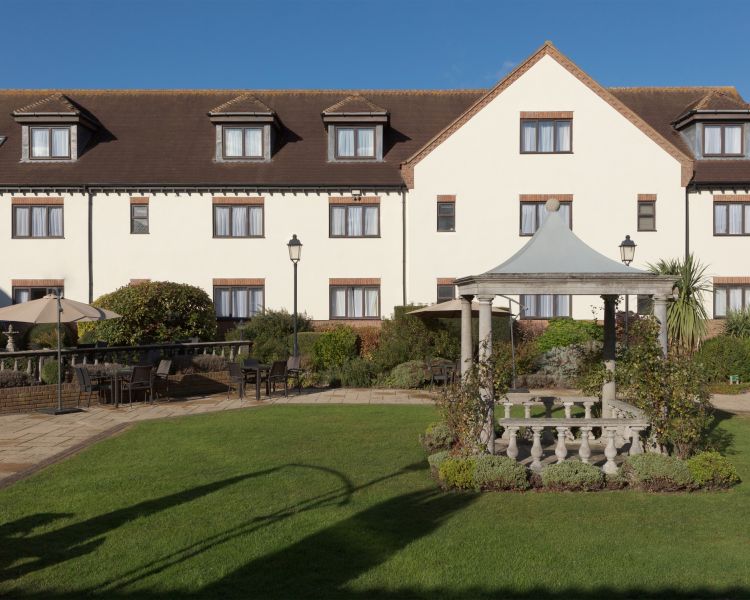Grounds of q hotels oxford belfry