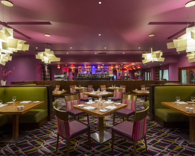 Restaurant bar area at q hotels ashford kent