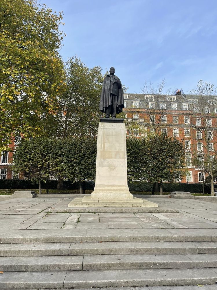 ghost tour of london's mayfair