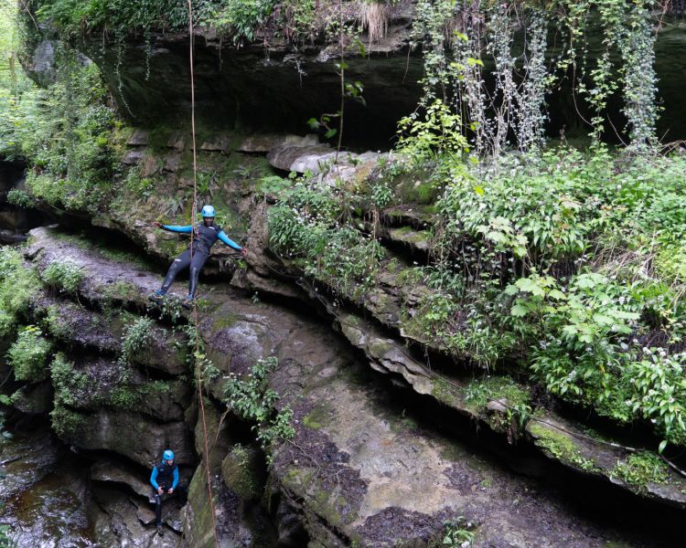 How stean abseiling