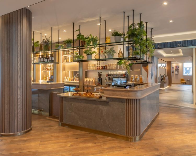 Bar at the maldron hotel in brighton