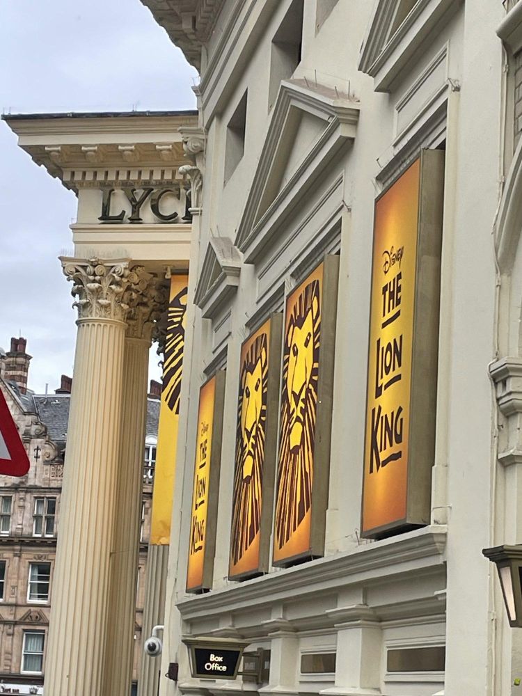 the front of the lyceum theatre in london's west end