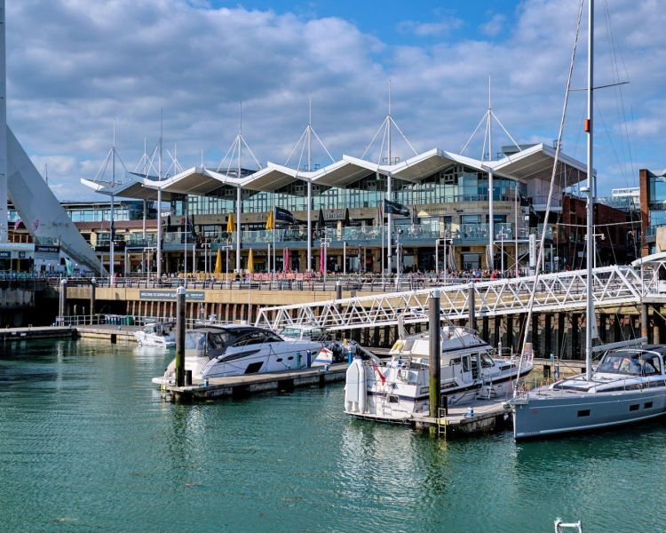 Portsmouth gun wharf quays