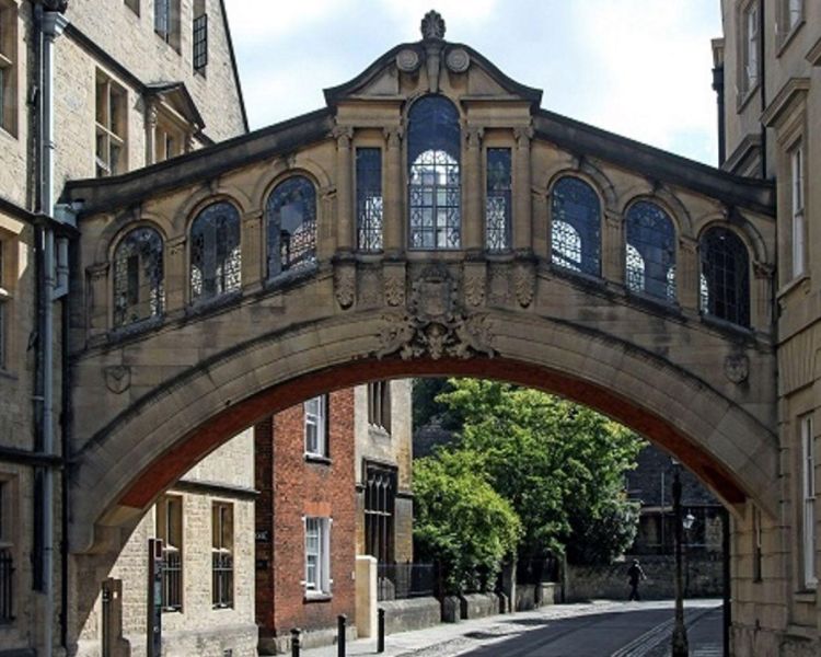 Oxford bridge of sighs ee tours