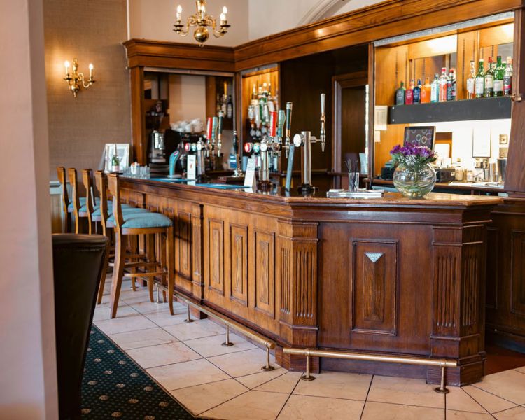Bar at grinkle park hotel