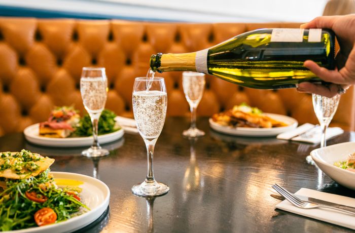 bottomless brunch at the doubletree by hilton metropole for two with visit to the brighton i360