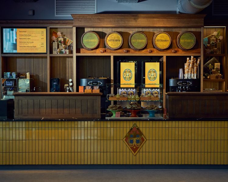 Butterbeer bar at warner bros studio tour london