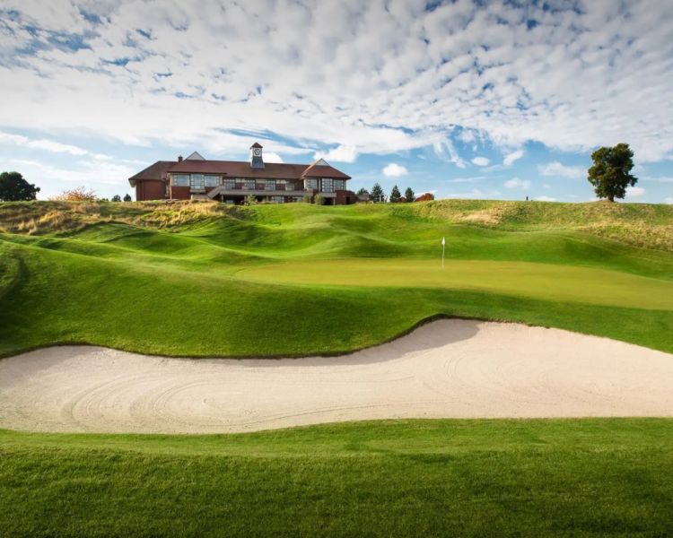 Golf green at the oxfordshire golf and spa hotel