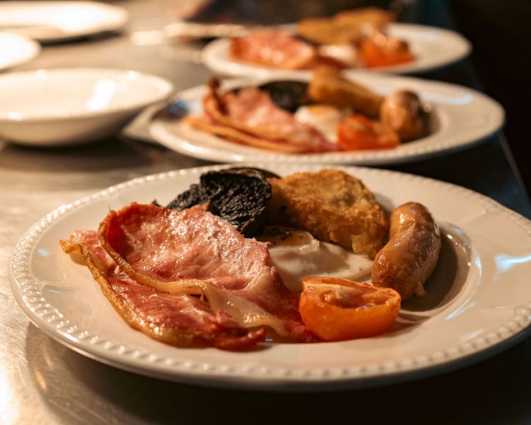 Cooked brakfasts at farington lodge hotel