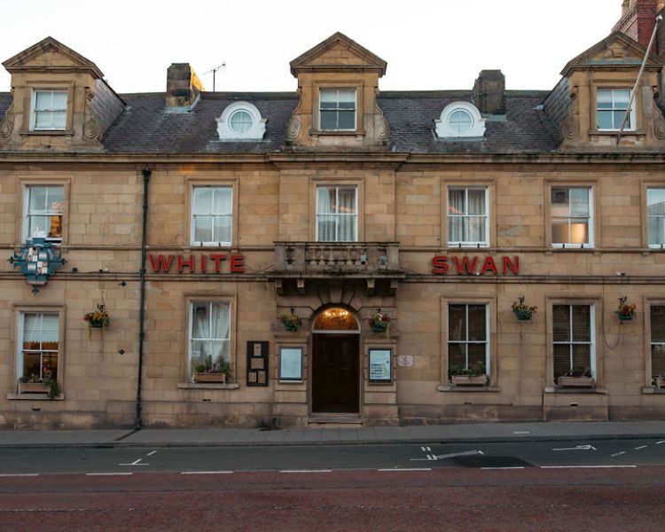 Exterior of the white swan hotel in alnwick