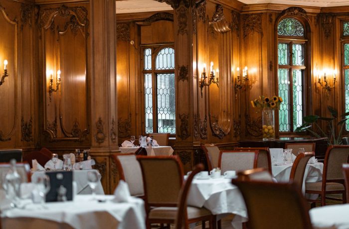 Restaurant at the white swan hotel
