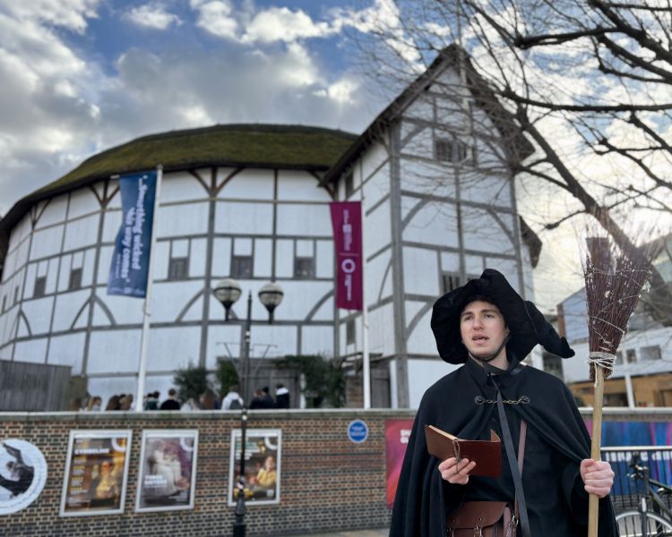 guide by shakespeare globe theatre on a witches walking tour in london