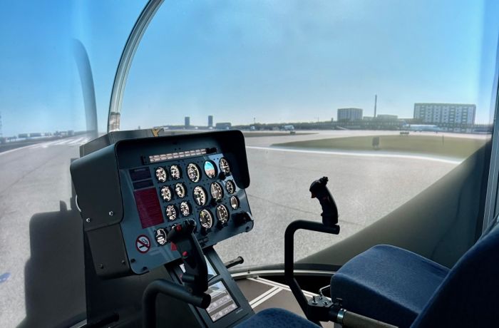 iconic city of london - helicopter pilot simulator experience