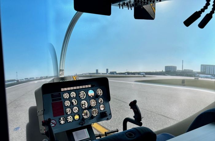 iconic city of london - helicopter pilot simulator experience