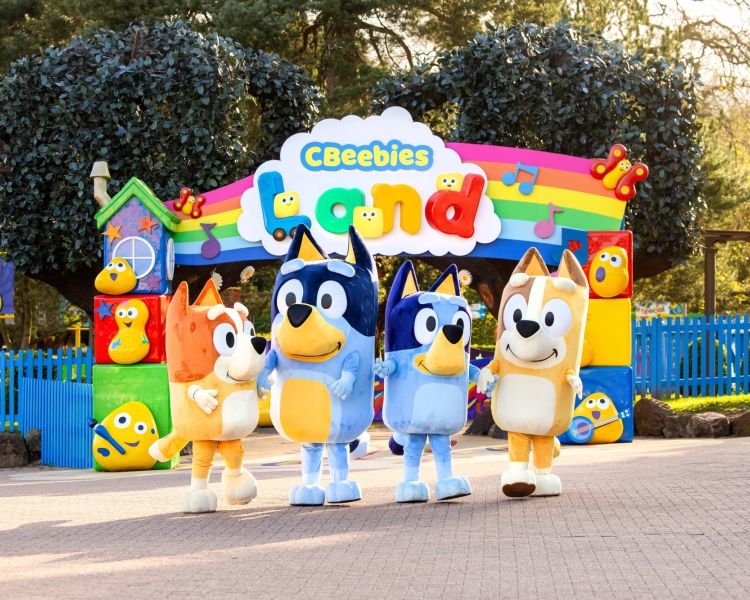Bluey the ride at cbeebies land at alton towers resort