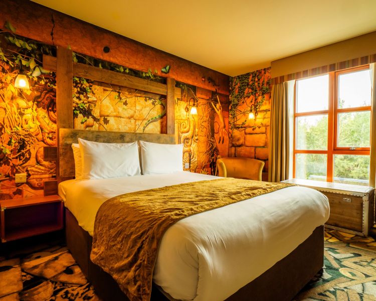 the monkey temple room at the aztec hotel at chessington world of adventures