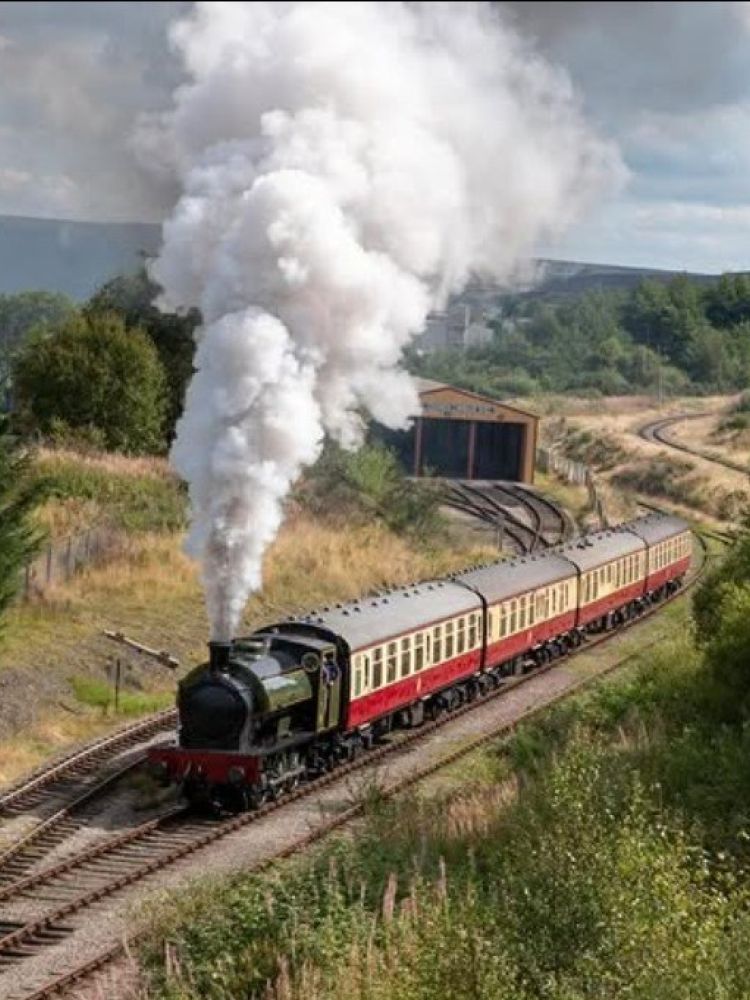 Steam train blaenavon