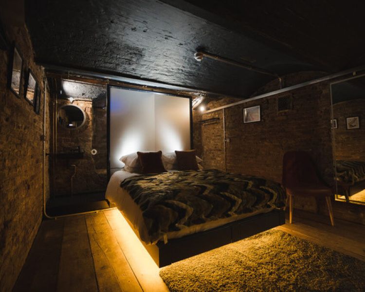 Basement bedroom at impossible motel in york