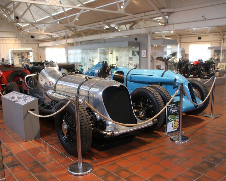 vintage cars at brooklands museum