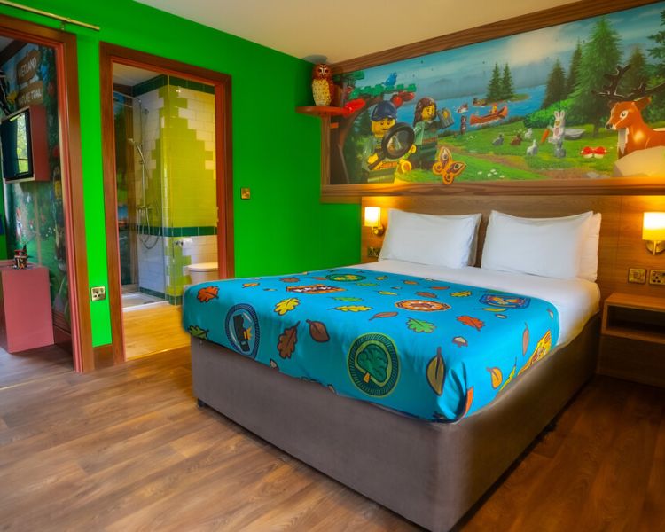 double bed in woodland lodge at legoland windsor