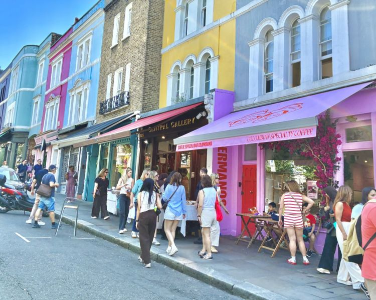 Colourful notting hill street