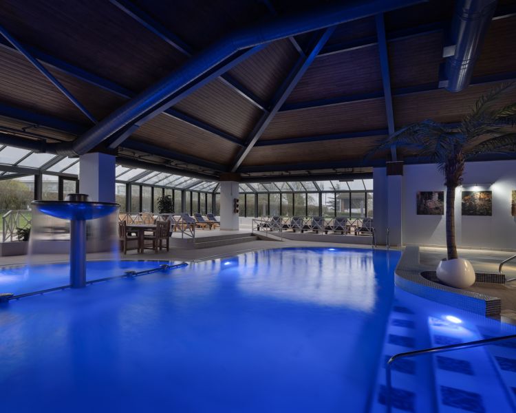 Swimming pool at delta hotel peterborough