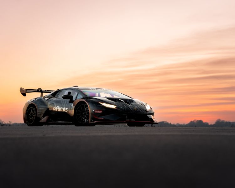 lamborghini hurucan on a gt race car driving experience