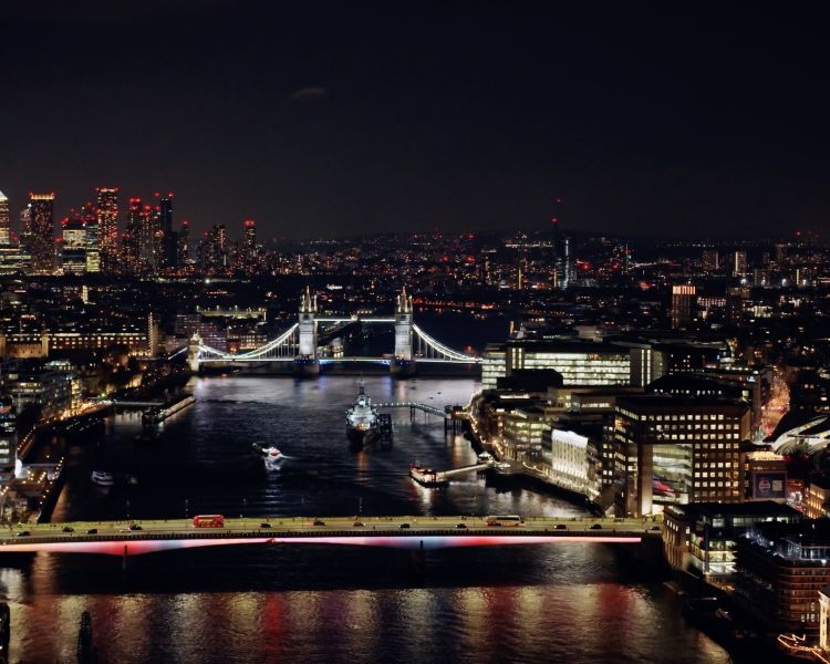 London skyline at night